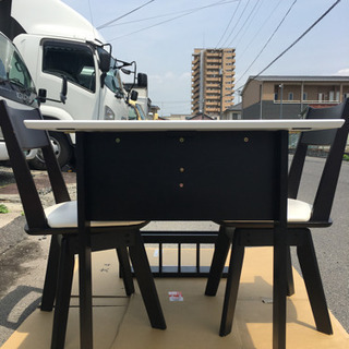 ダイニングテーブル伸縮式の画像