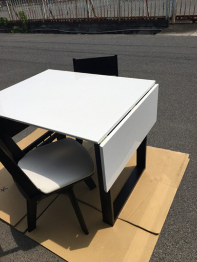 ダイニングテーブル伸縮式