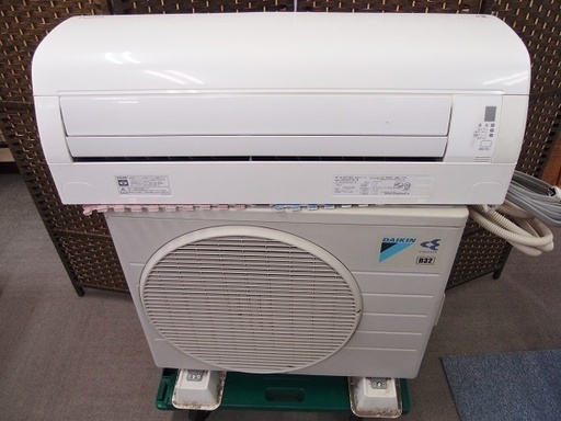 中古品　ダイキン　2014年製　ルームエアコン　室内機AN22RFSK-W　室外機AR22RESK　リモコン有り