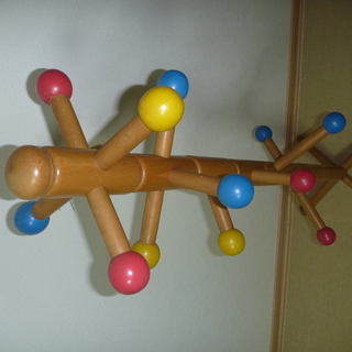 【お引渡し確定しました】キッズ用　カラフル　ポールハンガーの画像