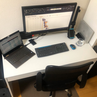 「長引く在宅勤務などにいかがでしょうか。作業机＆椅子セット」