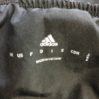 adidas ショートパンツの画像