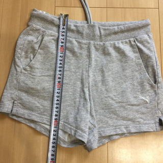 PUMA ショートパンツの画像