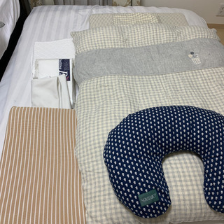 ベビー布団セット　授乳クッション　羽毛　赤ちゃんの城　ベビー枕