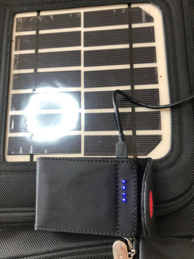 【新品未使用】ソーラーバッグ、ビジネスマン、セールスマン愛用 携帯スマホ電源切りの心配不要に