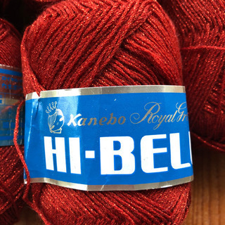 赤ラメ毛糸5玉の画像