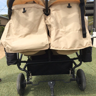 Air buggy COCO Double （双子用ベビーカー）の画像