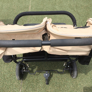 Air buggy COCO Double （双子用ベビーカー）の画像