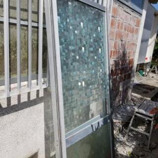アルミサッシ引き戸　差し上げます