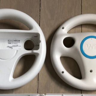Wii マリオカートとハンドル２個の画像