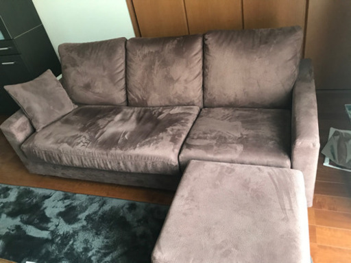 ニトリ購入三人がけソファー、オットマン付き