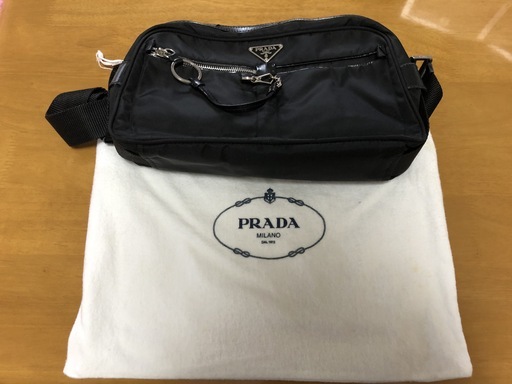 プラダ　ショルダーバッグ　黒　PRADA　ナイロン　NERO BT0429 ITALY ギャランティー付