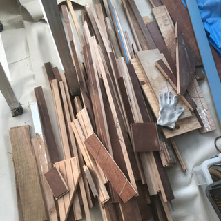 木材　キャンプや焚き火　クラフトに