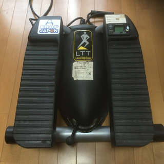 LTT lateral thigh trainer ラテラルサイトレーナー 足ふみ 健康器具 ステッパー エクササイズ アームバンド付きの画像