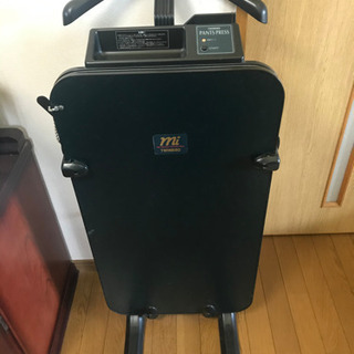 ズボンプレッサー