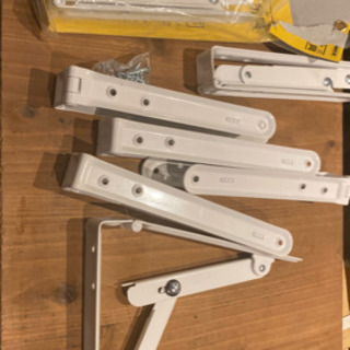 折りたたみ式棚受け金具