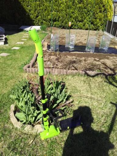 マジックトリマー.伸縮式コードレス充電式植木バリカン