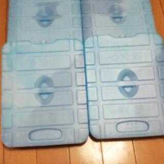 氷雪1000 保冷剤 4つセット