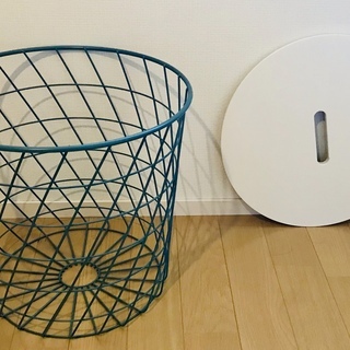 IKEA 丸型ローテーブルの画像