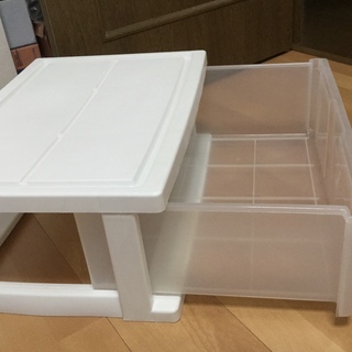 収納ボックスの画像