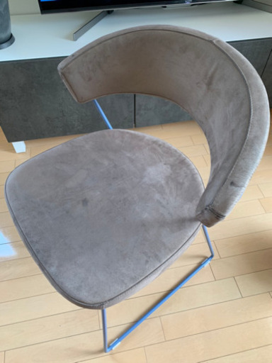 カリガリス　チェア　スエードグレー 1脚