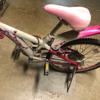 女の子用自転車の画像