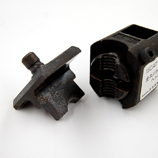 ジャンク扱い 泉精器製作所 イズミ 全ネジカッタ ヘッド部 150AT-13W ケース・説明書付き ☆ PayPay(ペイペイ)決済可能 ☆ 札幌市 清田区 平岡 ジャンク扱い 泉精器製作所 イズミ 全ネジカッタ ヘッド部 150AT-13W