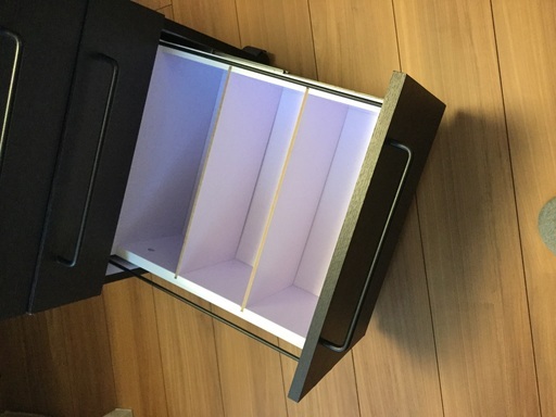 デスク　引出し付き