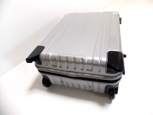 ★送料無料 TSAロック付き！「ＺＥＲＯ HALLIBURTON」キャリーケース★
