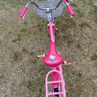 18インチ　キティーちゃん自転車の画像