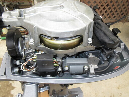 ほぼ新品　YAMAHA　4馬力船外機　6EO-S