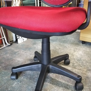 ［赤オフィスチェア］⁑リサイクルショップヘルプの画像