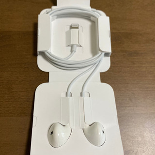 iPhone純正イヤホン　未使用　ステッカー付き