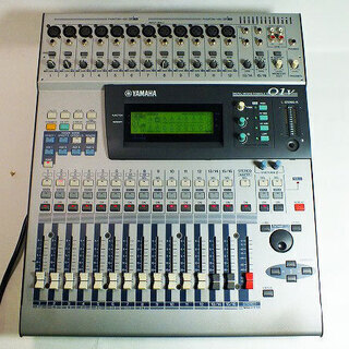【苫小牧バナナ】動作品 YAMAHA/ヤマハ 01V デジタルミキサー 小中規模PA/音楽制作/高性能デジタルミキサー パワーアンプ非搭載 24Ch入力♪