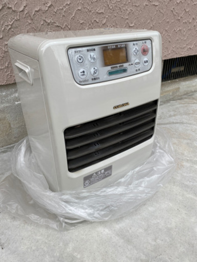 石油ファンヒーター　白