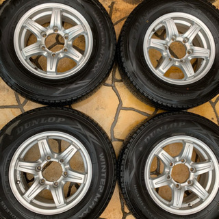 タイヤホイールセット　ハイエース　15インチ