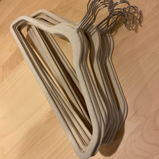 滑らないハンガー　17本