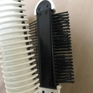 クレイツ　ヘアアイロン　ブラシ型アイロンの画像