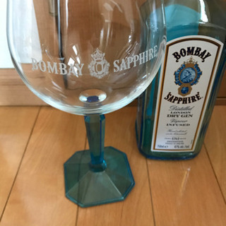 ジン　ボンベイサファイアのグラス