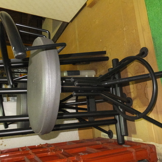 値下げしました　テーブルと椅子のセットの画像