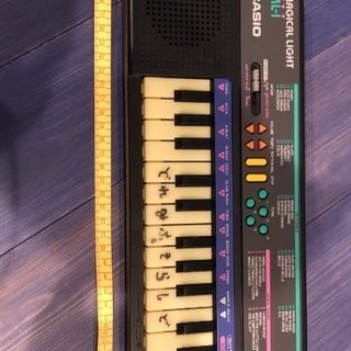 電子ピアノ