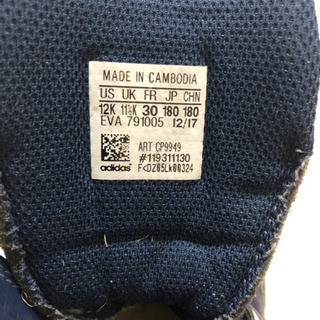 アディダス　運動靴　18センチ　男の子の画像