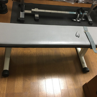ボディメーカー　マッスルトレーナー　腹筋