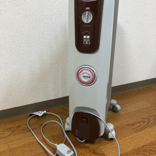 美品　デロンギオイルヒーター　安全柵つきの画像