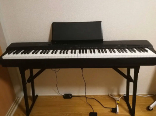 美品スタンド付き電子ピアノ　Casio Piano Privia PX-160