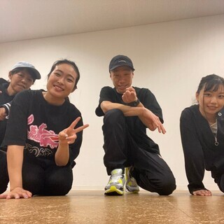 オンラインダンスカフェ♪『0の次は1』HIP-HOP DANCE✨ グループ、家族、一人での参加も大歓迎です！ 身体を動かしてスッキリ！レッスン後には、たわいもないおしゃべりで笑顔になりましょう～♪の画像