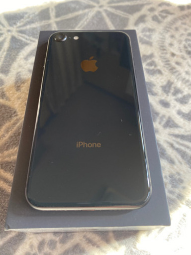 iPhone8 64GB Simロック解除済み