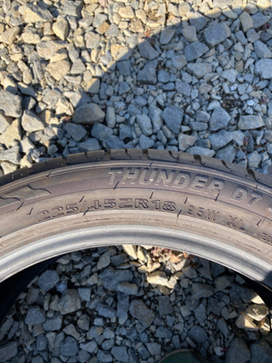 車のパーツ DELINTE THUNDER D7 225/45ZR18