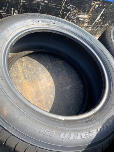 ヨコハマタイヤ　225/60r17 ブルーアース E51 タイヤ4本セット