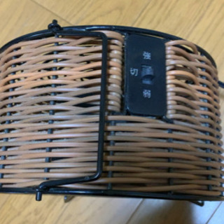 【無料】アジアンテイストの小型扇風機の画像